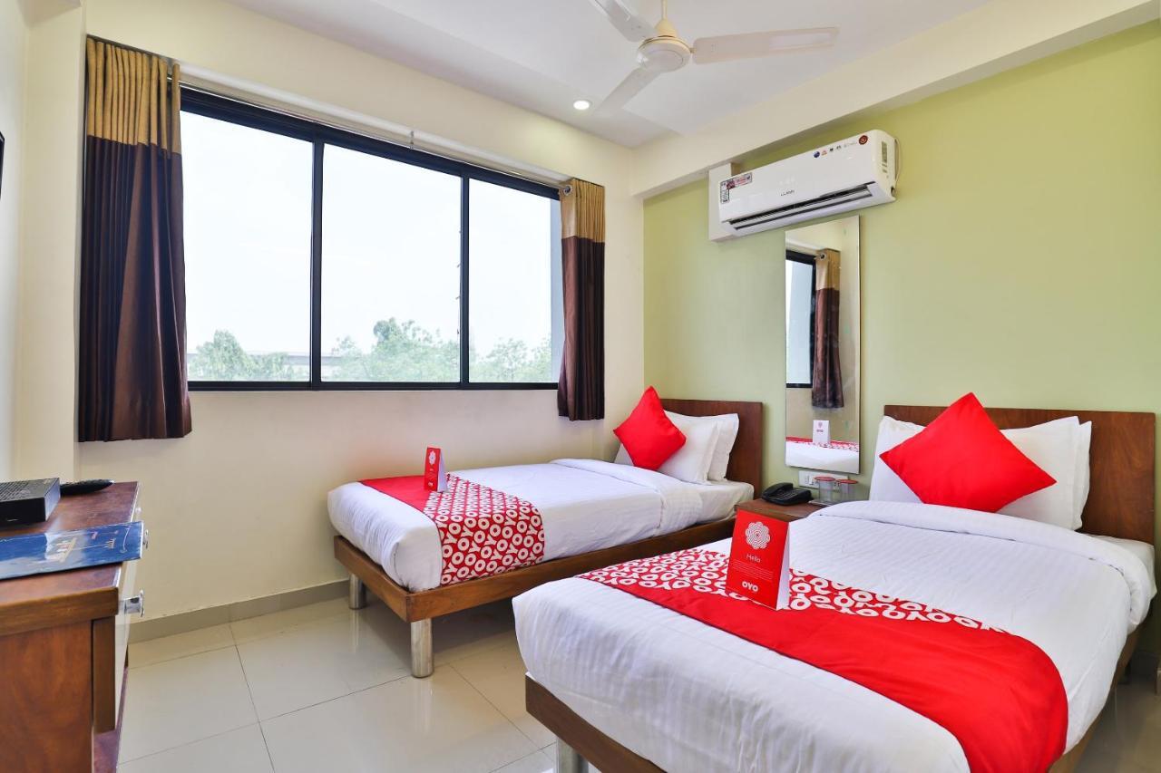 Oyo 15417 Red Rose Hotel Batwa Luaran gambar