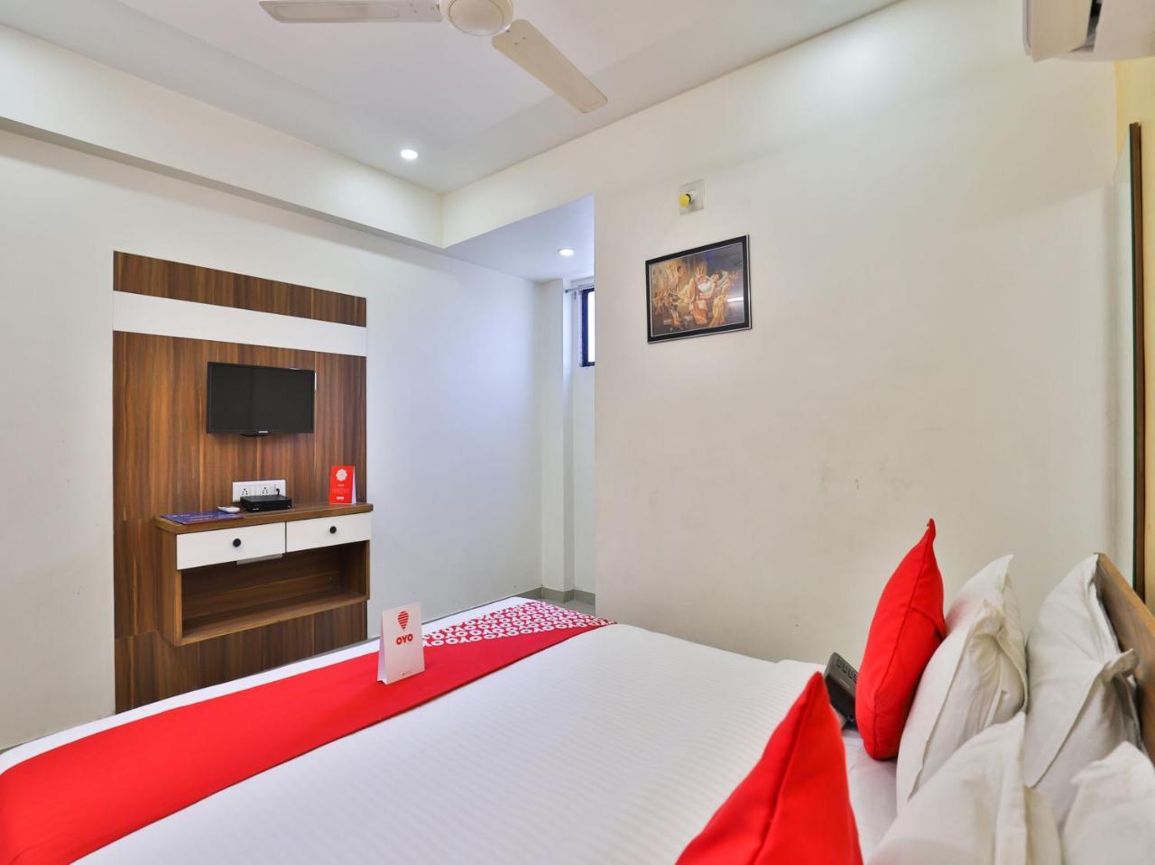 Oyo 15417 Red Rose Hotel Batwa Luaran gambar
